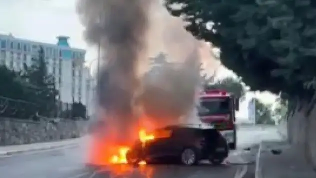 Seyir halinde alev alev yandı