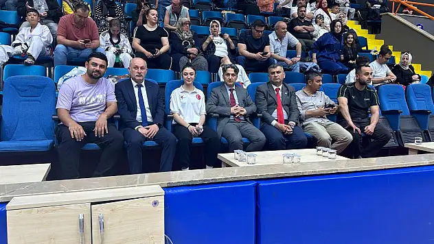 Taekwondo şampiyonası coşkuyla tamamlandı