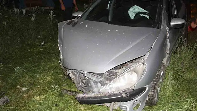 Konya'da elektrikli golf aracı ile otomobil çarpıştı: 3 yaralı