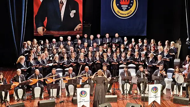 Anadolu'nun ezgilerini izleyicilerle buluşturdular