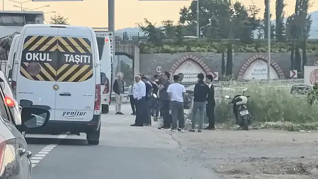 Karayolundan karşıya geçmek isterken canından oldu