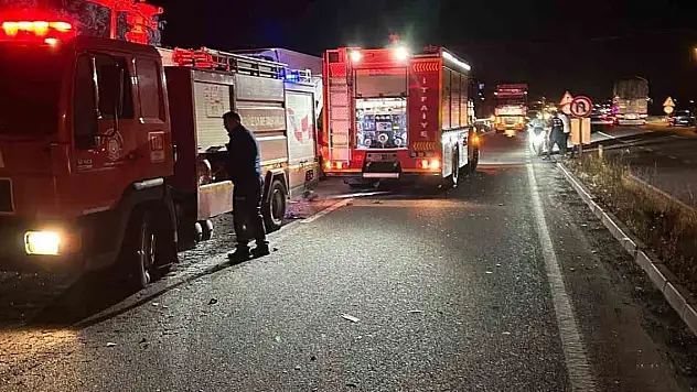 Dört araç zincirleme kazaya karıştı: 1'i ağır 5 yaralı