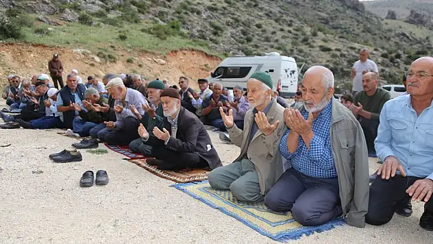Konya'nın ilçesinde yağmur duası yapıldı