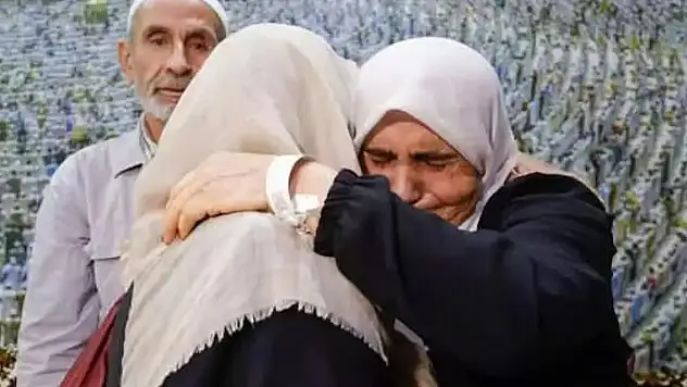 25 yıldır küs olan iki komşu Mekke-i Mükerreme'de barıştı