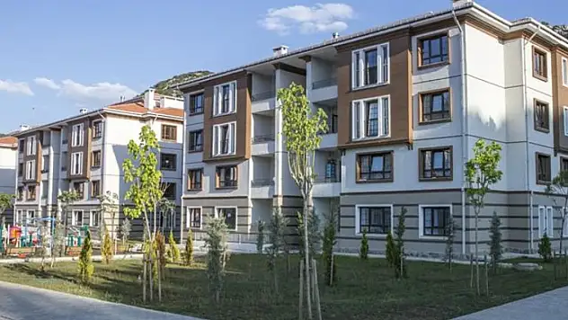 Bakan Kurum, gençlere Konya'da müjdeyi verdi