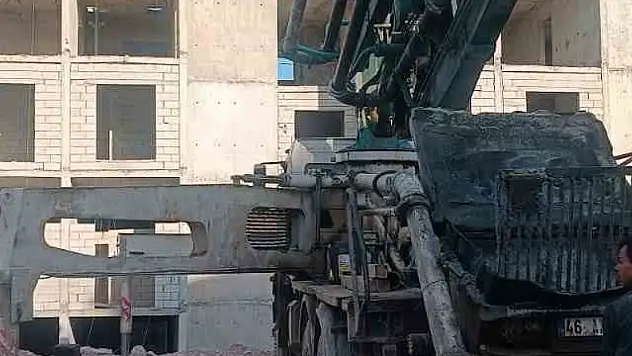 İnşaattan düşen işçi öldü