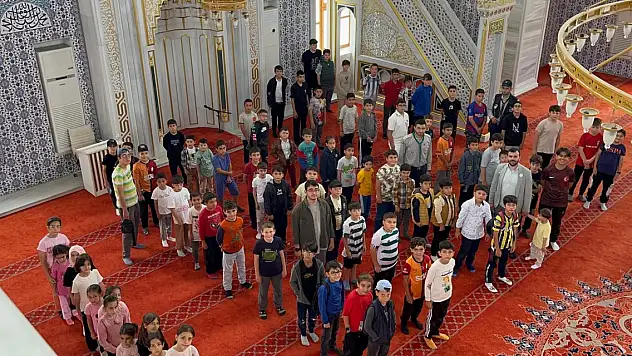 Gençlik camide tarihle buluştu