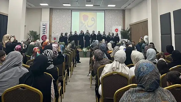 Konya Hale Kız Kur'an Kursu'nda hatim programı düzenlendi