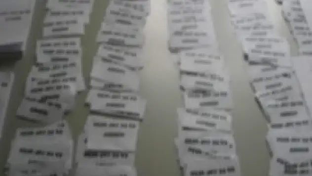 Kartvizitleri sokak ortasına atanlar  yakalandı