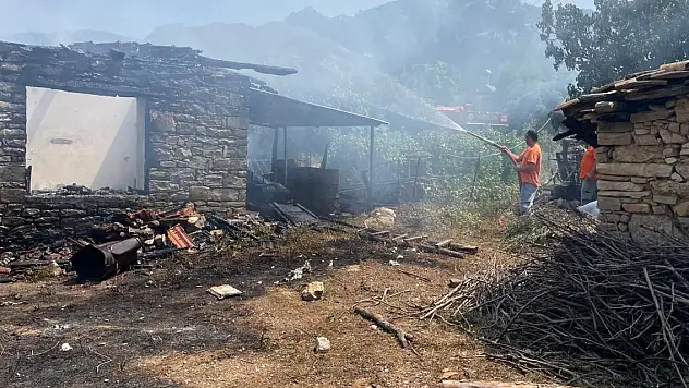 Hem evini hem de 80 bin lirayı kaybetti