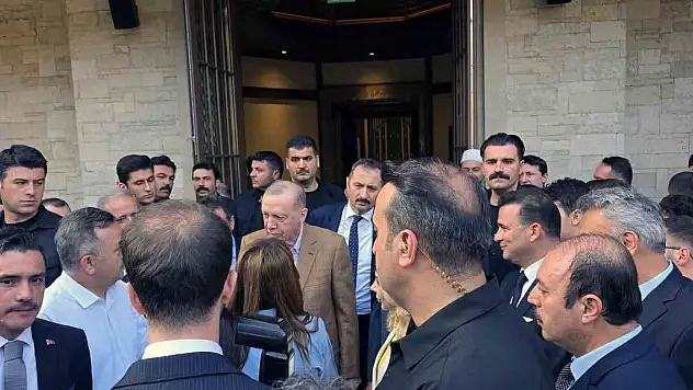 Cumhurbaşkanı Erdoğan, bayram namazını Marmaris Okluk Millet Camii'nde kıldı