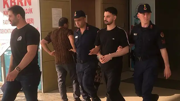 Telefonla aradığı 3 kişiyi 1 milyon TL dolandırdı