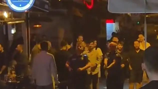 Döner bıçağıyla kendisine zarar verdi