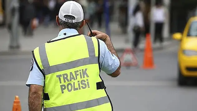 Trafik güvenliğini tehlikeye atanalara ağır cezalar yolda