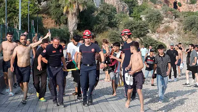 Falezlerden ölümüne atlayış denemesi hastanede bitti