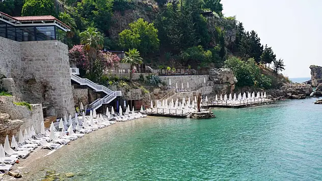 Bin liralık şezlong ücreti bakın ne oldu!