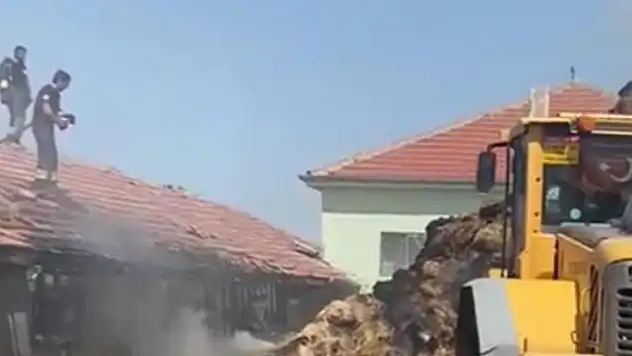 Konya'da 200 balya saman yanarak zarar gördü