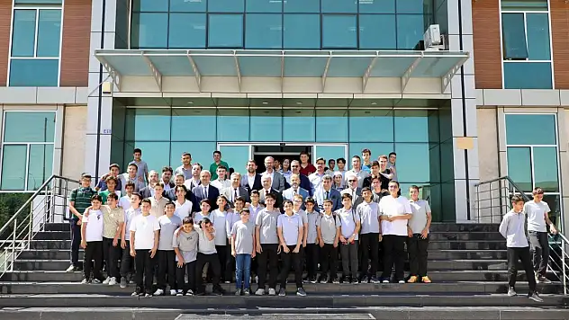 Konya Valisinden geleceğin hafızlarına ziyaret