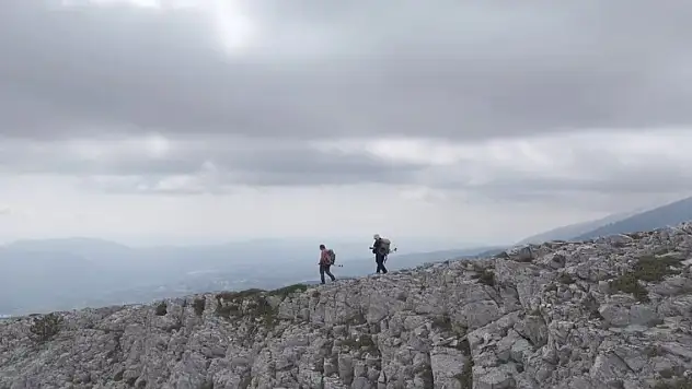 Haziran ortasında karda yürüdüler