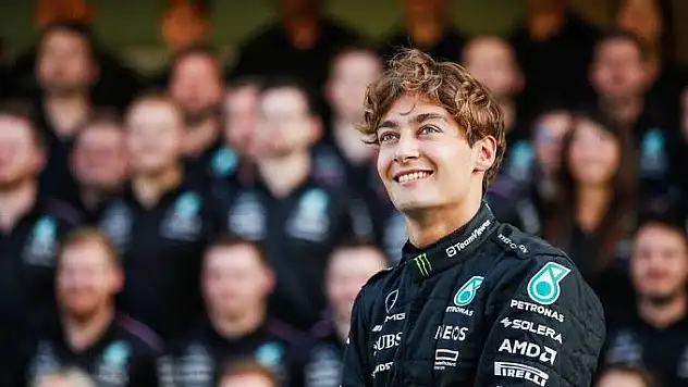 Kanada'da zafer Russell'ın