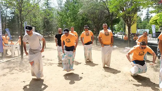 Konya'da çocuklar babalarıyla keyifli vakit geçirdi