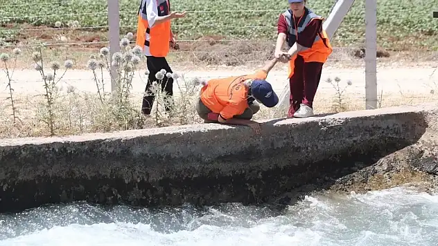 Kanala düşen Bünyamin'i kurtarmak için suya atlayan gencin cesedi bulundu