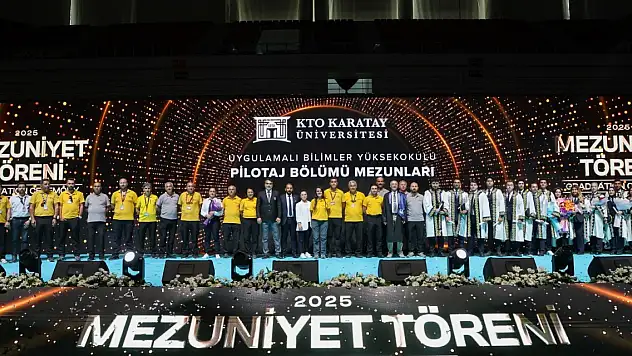 KTO Karatay Üniversitesi, 13. dönem mezunlarını coşkuyla uğurladı