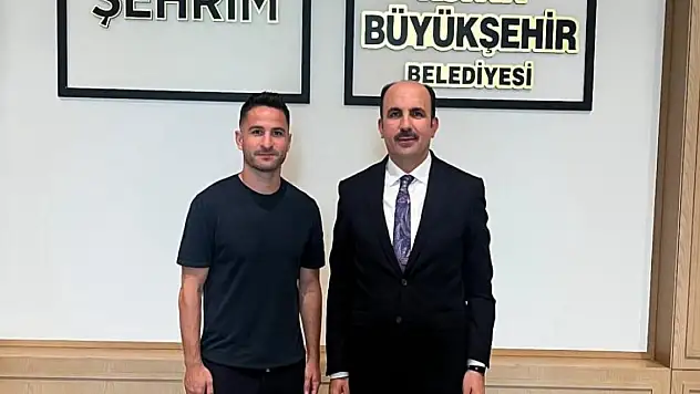 Konyaspor'un efsanesi Ömer Ali, Başkan Altay'ı ziyaret etti!