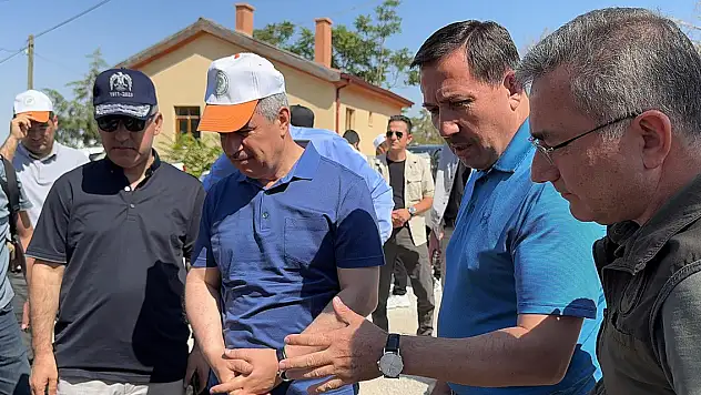 Vali Akın'dan doğaya ve tarihe yakın takip