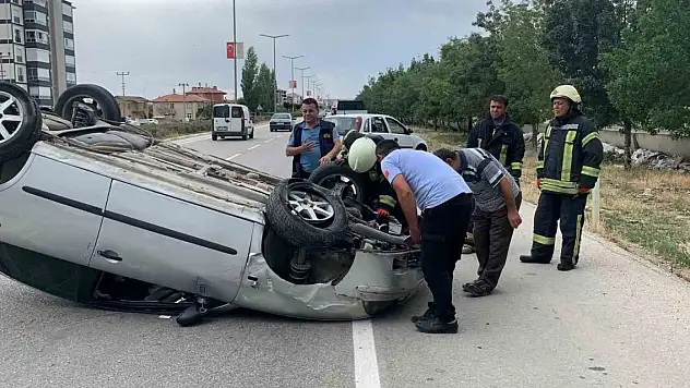 Karaman'da otomobil takla attı: 2'si çocuk 4 yaralı