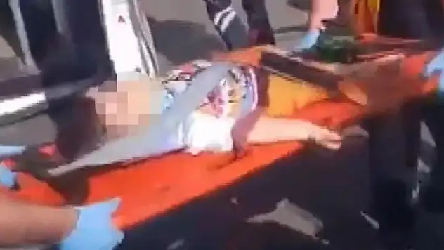 Anne ve çocuğuna otomobil çarptı: 2 yaşındaki Miraç bebek öldü