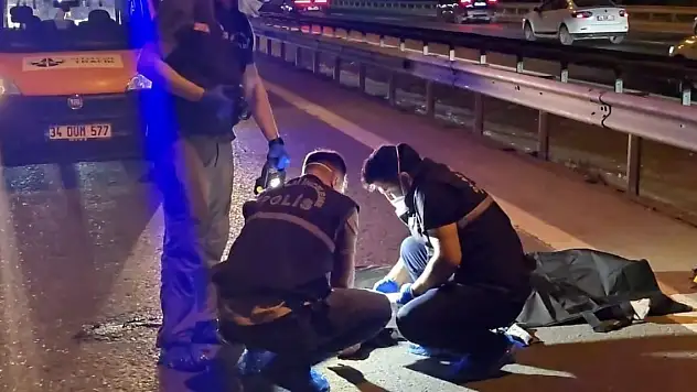 TEM Otoyolunda otomobilin çarptığı yaya hayatını kaybetti