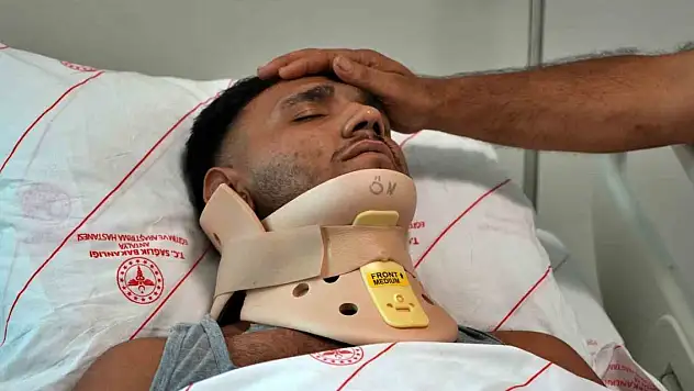 Havuza atlayan gencin boynu kırıldı