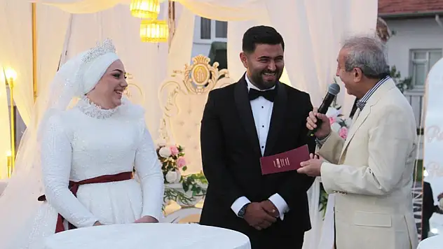 Eski Tarım ve Orman Bakanları Kirişci ve Eker, Konya'da nikah şahidi oldu