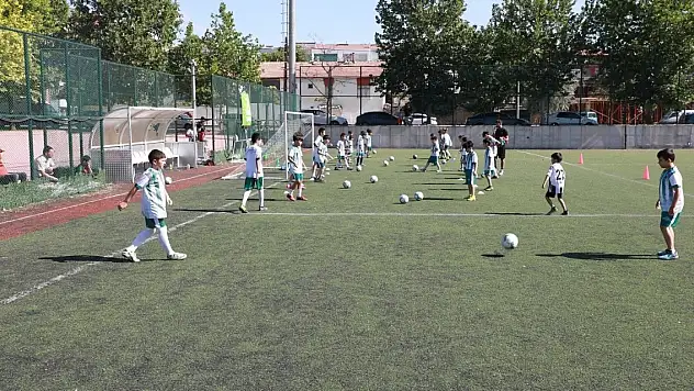 Karatay'da Yaz Spor Okulları eğitimleri başladı