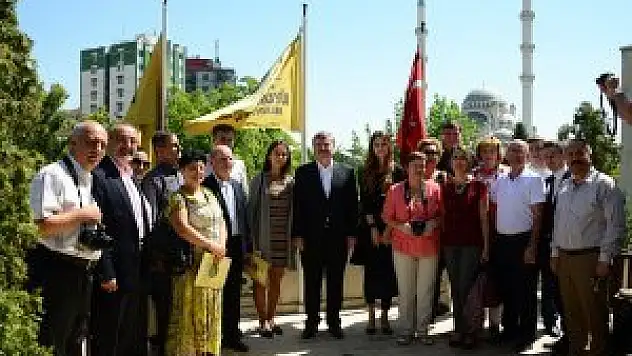 Moldovalı gazeteciler Başkan Akyürek'i ziyaret etti