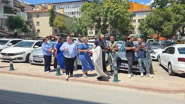 Son dakika gelişmesi! İstanbul'da hissedilen bir deprem meydana geldi