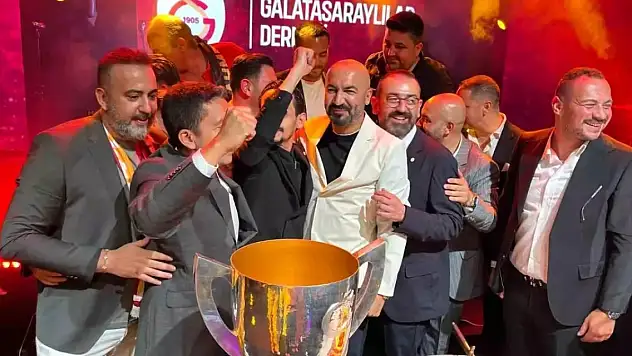 Galatasaray'ın 25. şampiyonluğu Konya'da kutlandı