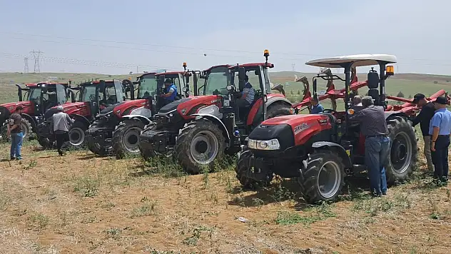 TürkTraktör Konyalı çiftçileri son teknolojiye sahip ürünleriyle buluşturdu