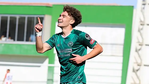 Büyük umutlar vardı, Konyaspor'dan rekor kırarak ayrıldı!