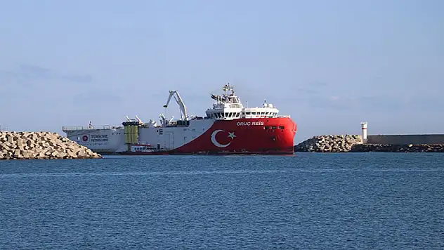 Oruç Reis Sismik Araştırma Gemisi, Filyos Limanı'na demirledi