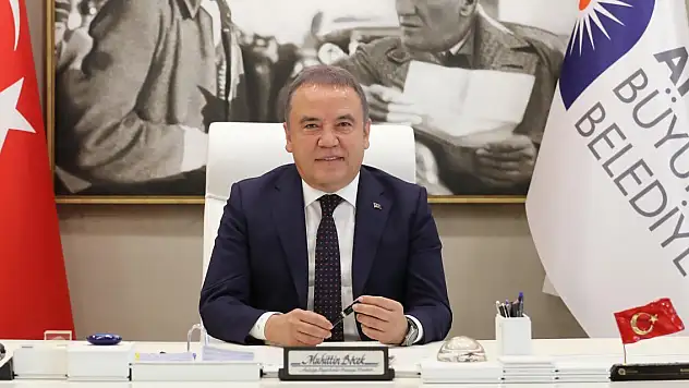 Son Dakika! 'Rüşvet' soruşturmasında Antalya Büyükşehir Belediye Başkanı Muhittin Böcek'e gözaltı