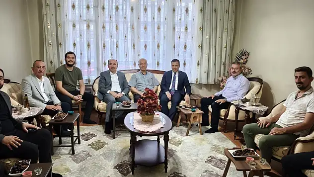 Başkan Altay hac ibadetini yerine getiren vatandaşları ziyaret etti