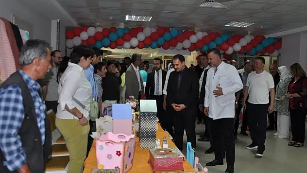 Akşehir Devlet Hastanesi'nde açılan sergi beğeni topladı