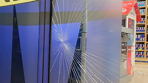 Markette kasa sırası tartışmasında silahlı kavga: 2 yaralı