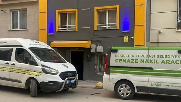 Apartman merdivenlerinde bir kişi ölü bulundu