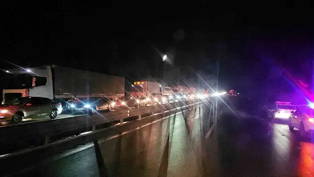 Otomobile çarpan tır sürücüsü yaralandı