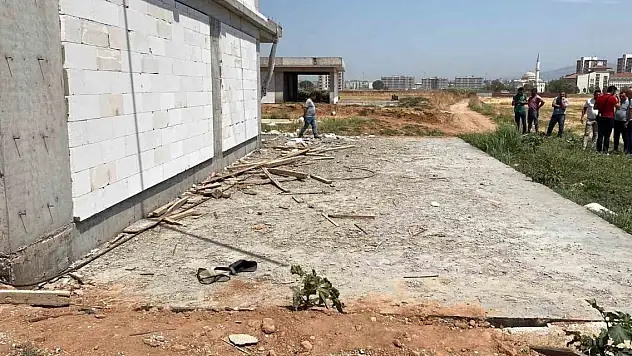 Çalıştığı inşaatın 8'inci katından düştü, kurtarılamadı