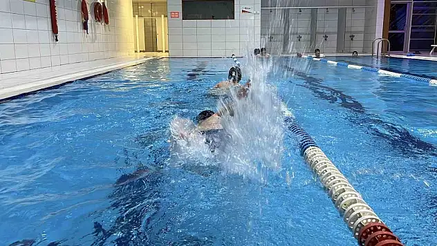 Havuzlardaki enfeksiyon tehlikesine dikkat