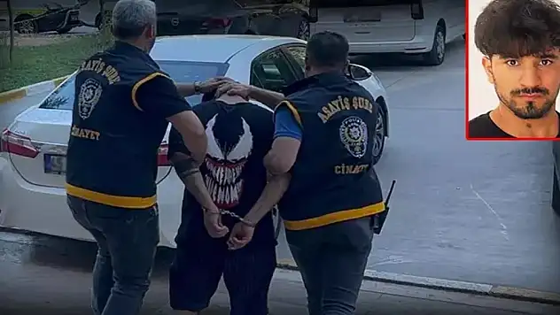 Birlikte yaşadığı Afgan uyruklu Haniye'ye eşarbıyla boğdu